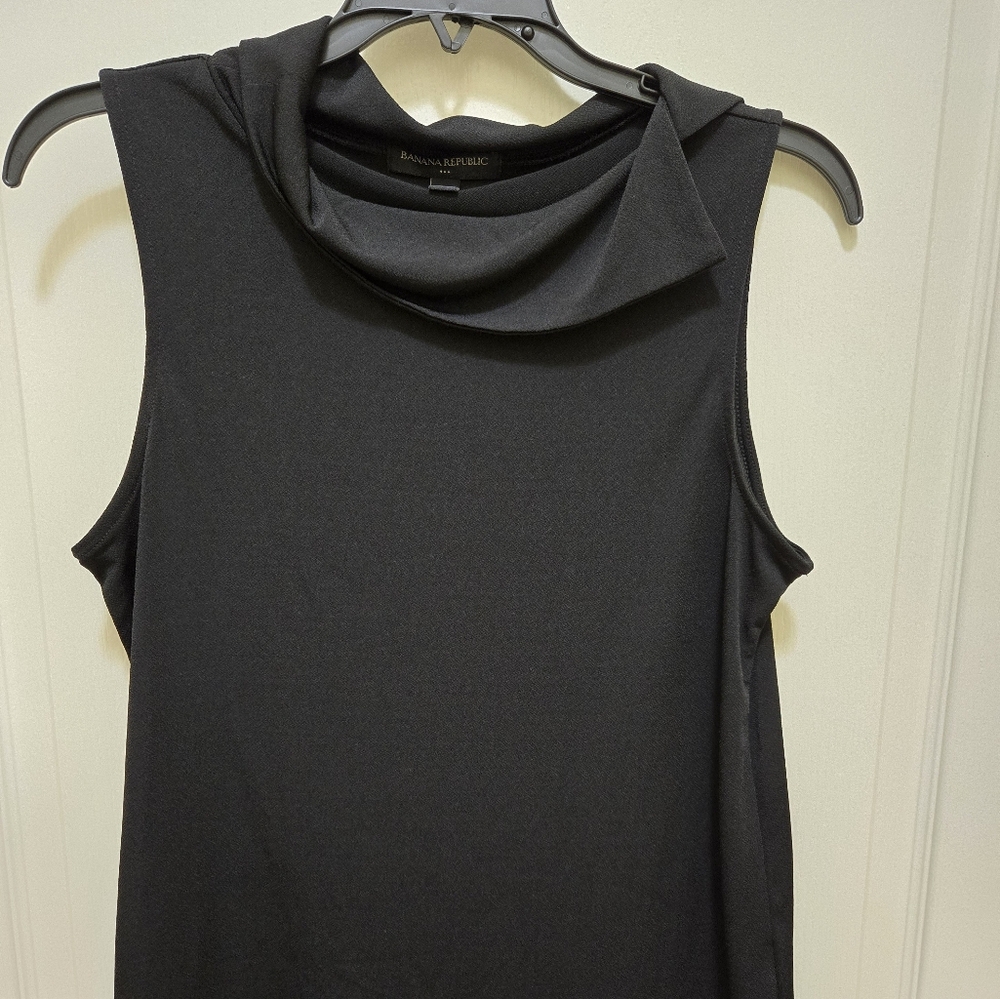 Black Sleeveless Top